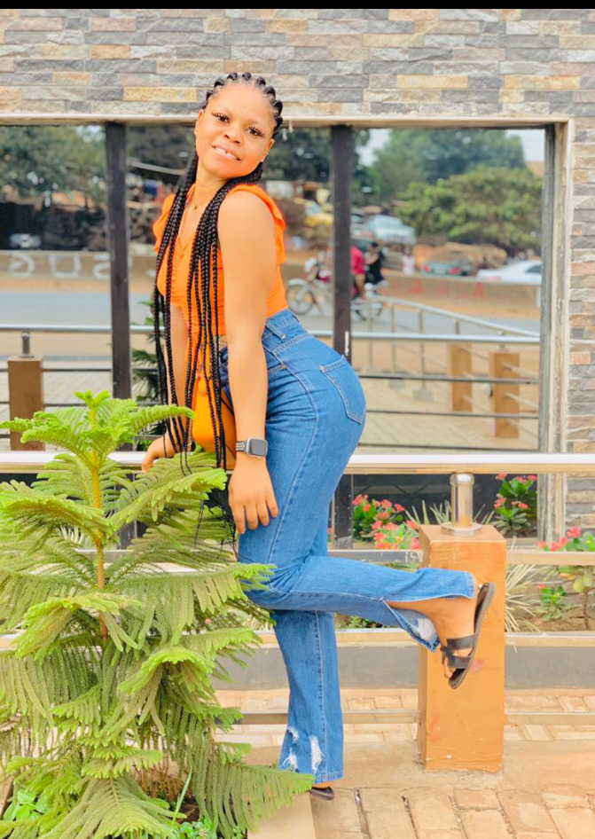 I'm favy Aimee I deals on all kinds of men's wear like wrist watch boxer's short and polo's please ? guy's do well to patronize me just click and add me up